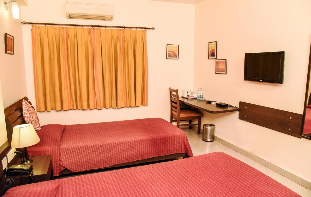 Red Arrow Residency Hotel Kolkata Bagian luar foto